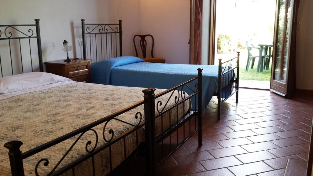 Il Canto Del Sole Monteroni dʼArbia Rum bild
