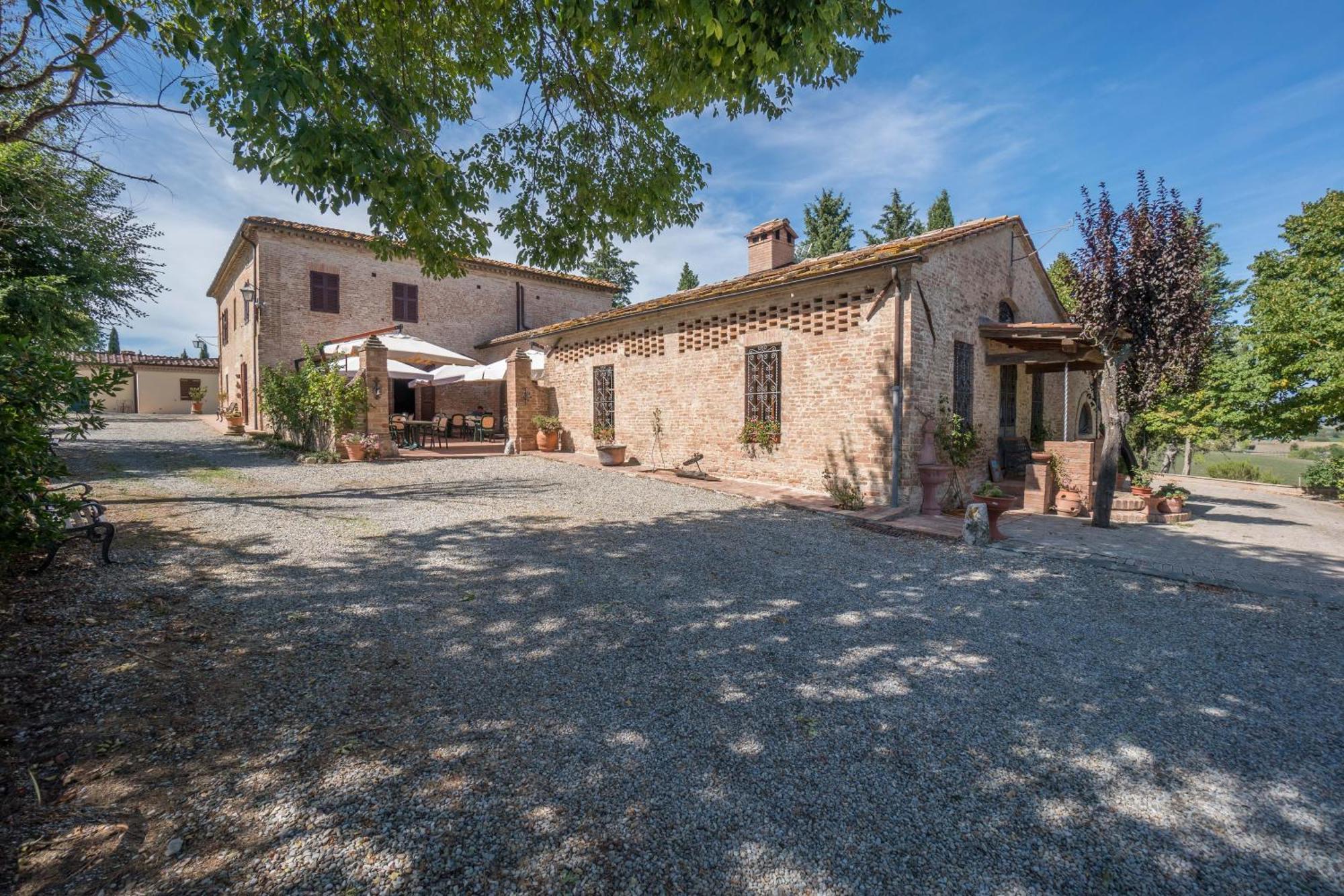 Il Canto Del Sole Monteroni dʼArbia Exteriör bild