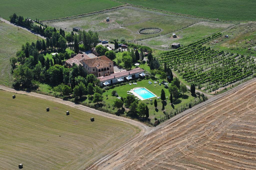 Il Canto Del Sole Monteroni dʼArbia Exteriör bild