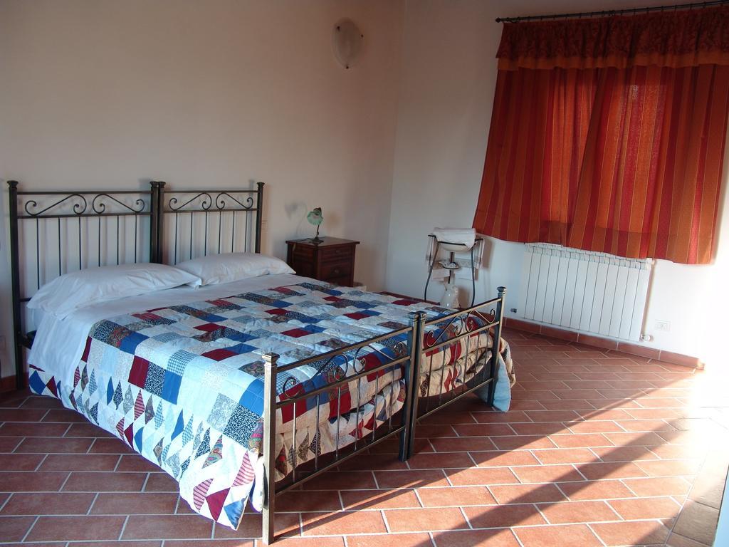 Il Canto Del Sole Monteroni dʼArbia Rum bild