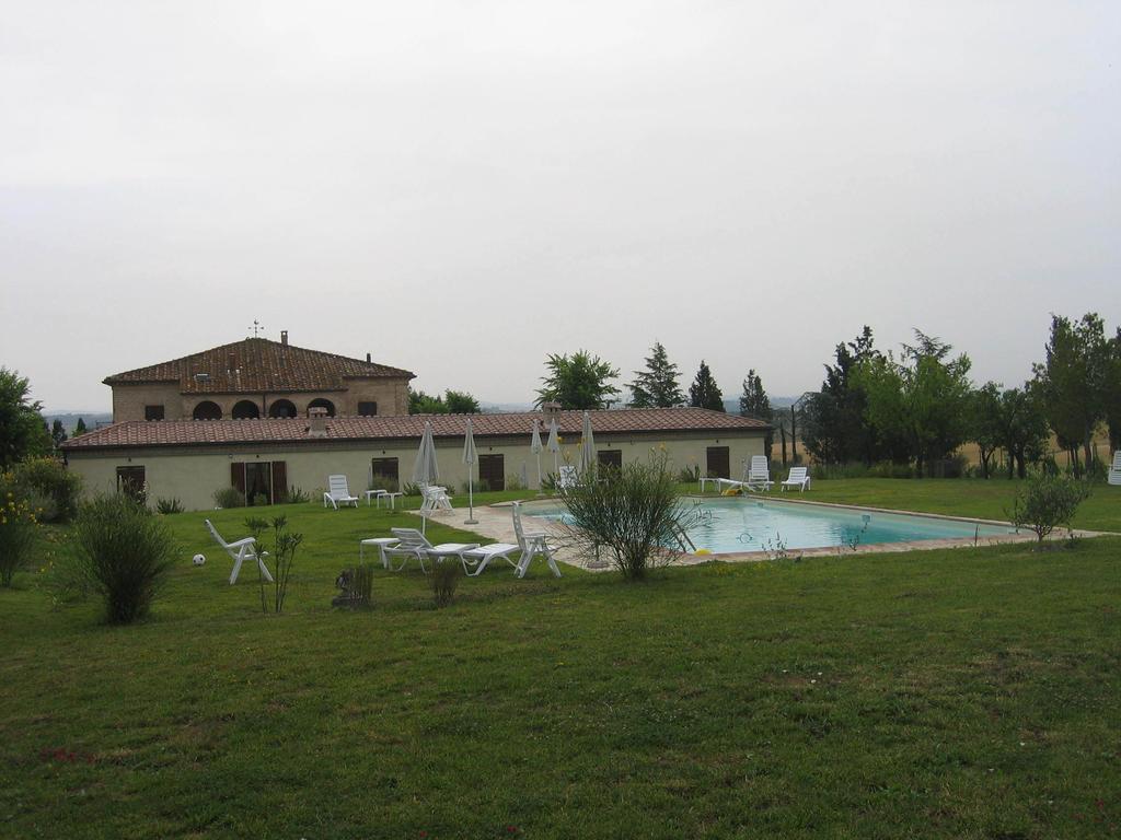 Il Canto Del Sole Monteroni dʼArbia Exteriör bild